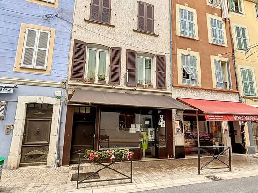 Local commercial à vendre 330 000 € 228 m² de surface de vente Vence 06140