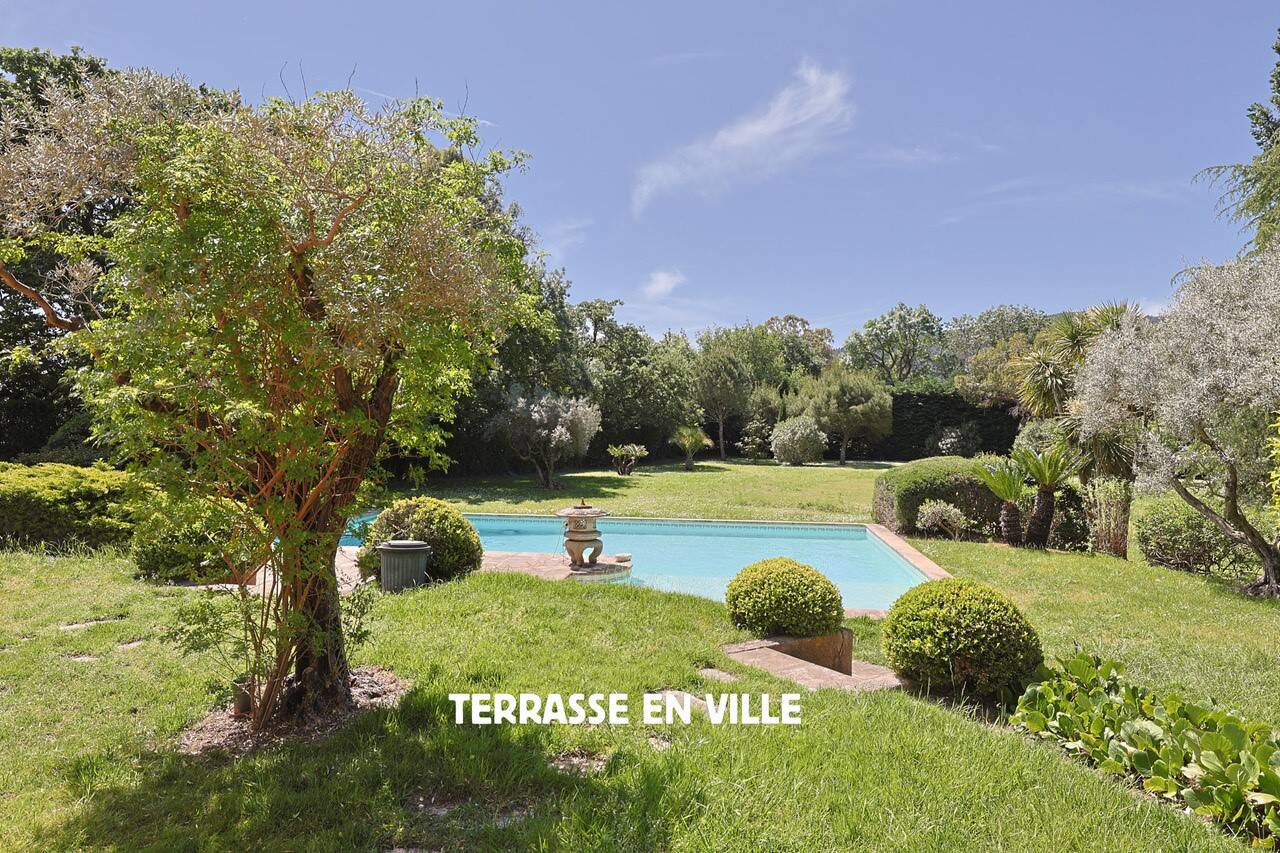 Maison à vendre, 217m², HYERES