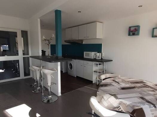 Studio à louer 580 € 4 pièces 3 chambres 80 m² 8ème étage Talence 33400