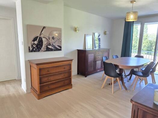 Appartement à vendre 135 000 € 3 pièces 2 chambres 68 m² 6 étages Mouysset-Foirail Tarbes 65000