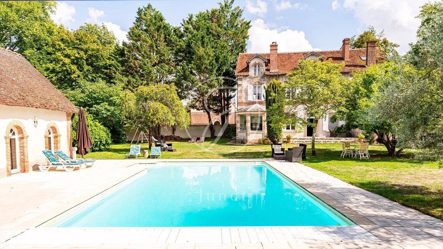 Maison à vendre, 1036m², BOURGES