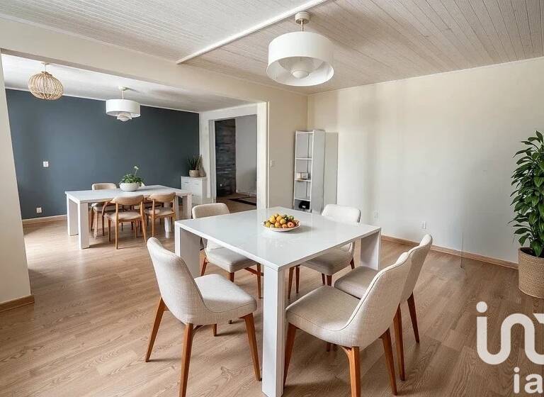 Maison de plain-pied à vendre 255 500 € 8 pièces 5<br/>chambres 228 m²<br/>superficie 783 m²<br/>terrain Mairy-sur-Marne 51240