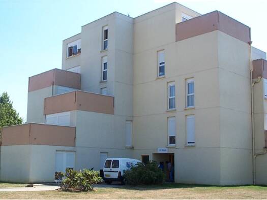 Appartement à louer 426 € 4 pièces 3 chambres 83 m² RDC Venarey-les-Laumes 21150