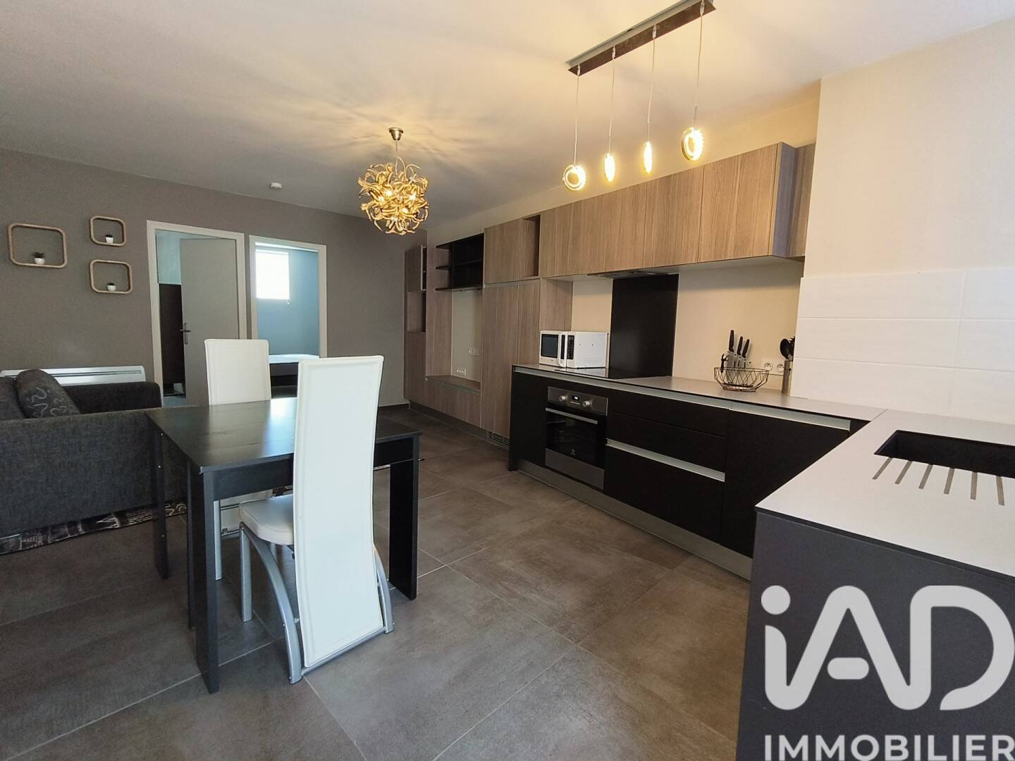 Maison à louer, 40m², LA TOUR DE SALVAGNY