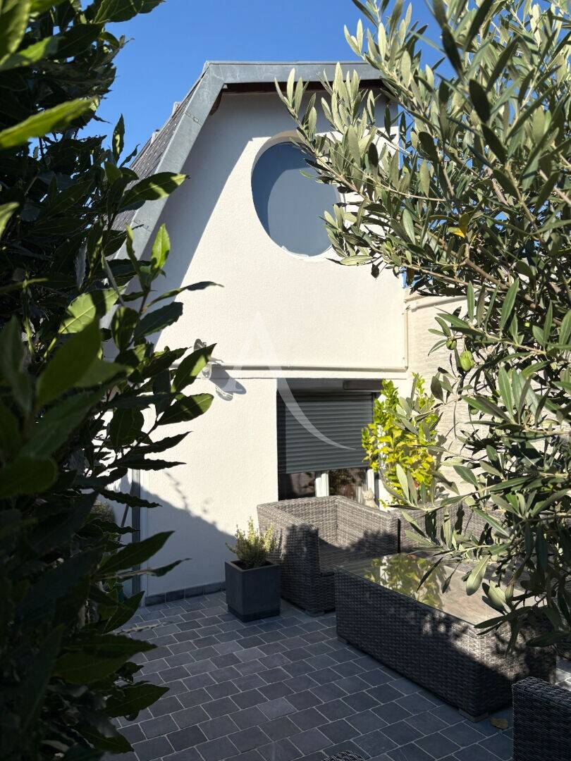 Maison à vendre, 67m², SURESNES