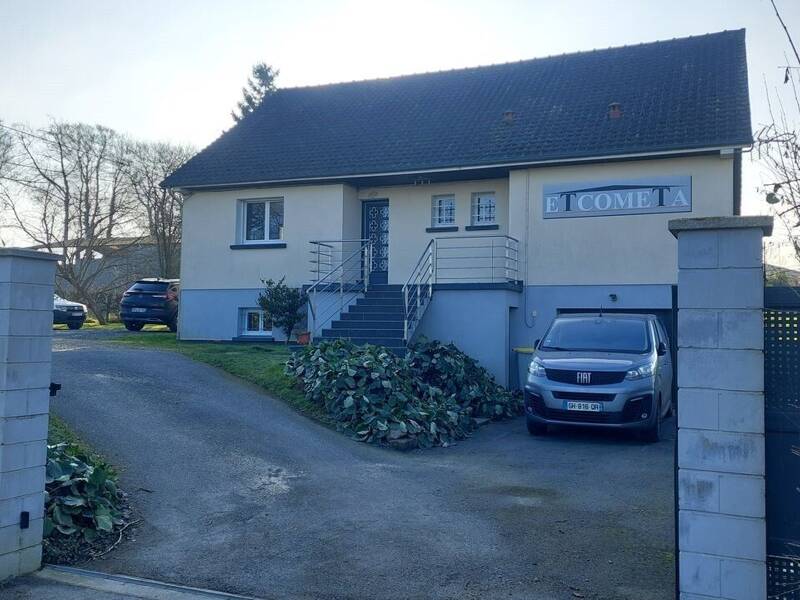 Maison à louer, 219m², SAINT EUSTACHE LA FORET