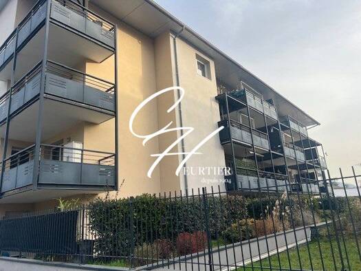 Appartement à louer 785 € 3 pièces 2 chambres 60,2 m² RDC/3 Centre-Trois Fontaines Rives 38140
