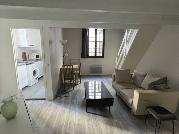 Appartement à louer 1 350 € 2 pièces 1 chambre 40,6 m² 1er étage Auteuil Sud Paris 16ème arrondissement 75016