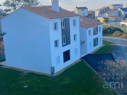 Appartement à vendre 226 000 € 4 pièces 3 chambres 80 m² RDC/2 Centre Ville Niort 79000