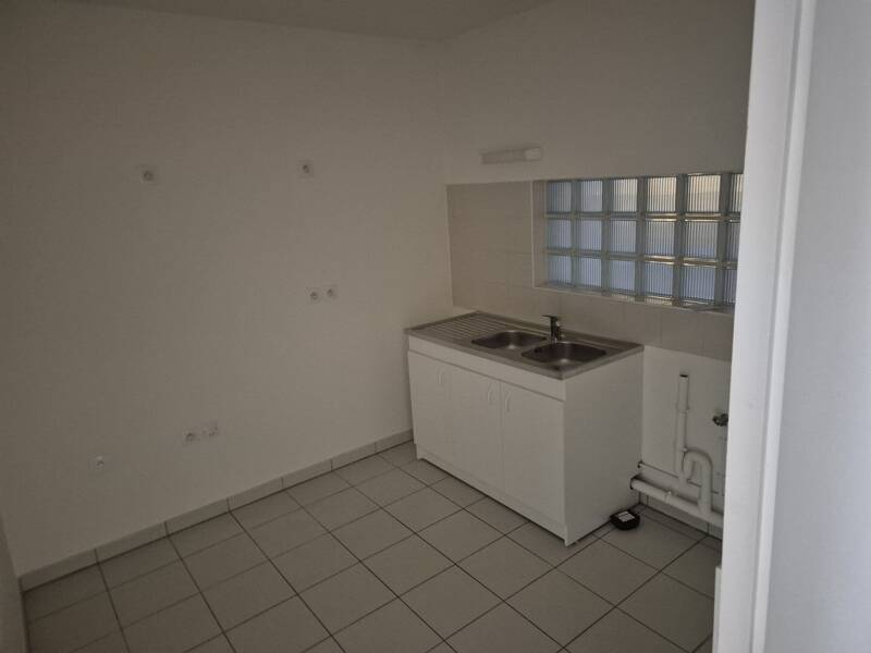 Maison à louer, 50m², PARIS 18E