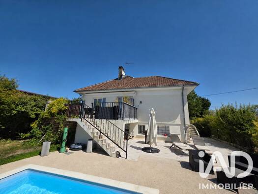 Maison à vendre 397 000 € 7 pièces 4 chambres 163 m² 1 010 m² de terrain Saint-Parres-aux-Tertres 10410