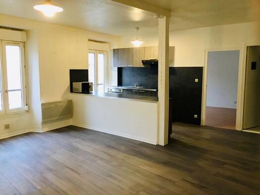 Appartement à louer 693 € 2 pièces 1 chambre 51 m² 1 étages Centre Sud Saint-Pierre-lès-Nemours 77140