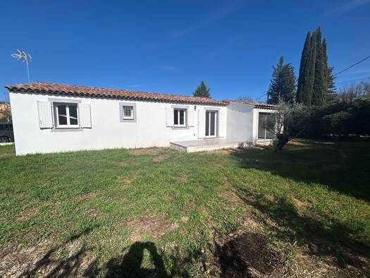 Maison de plain-pied à vendre 350 000 € 4 pièces 3 chambres 86 m² 713 m² de terrain Neoules 83136