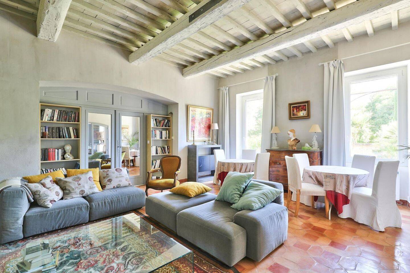 Maison à vendre, 530m², ENTRAIGUES SUR LA SORGUE