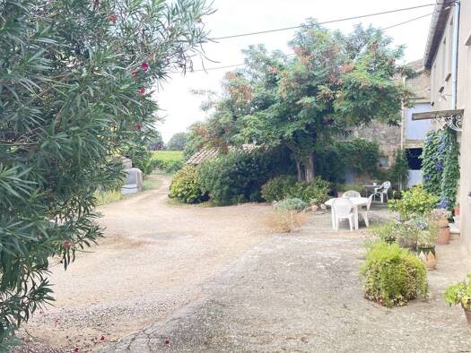 Maison en viager occupé Bouquet 44 641 € 8 pièces 6 chambres 178 m² 3 752 m² de terrain Saint-Just-d'Ardèche 07700