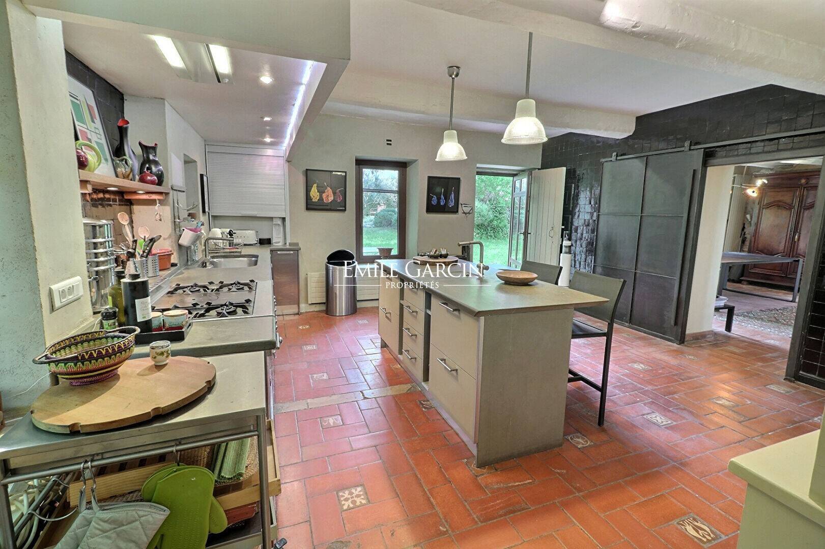 Maison à vendre, 450m², EYGALIERES