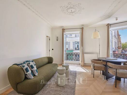 Appartement à vendre 735 000 € 3 pièces 2 chambres 56,59 m² Étage 1/5 Montmartre Paris 18ème arrondissement 75018