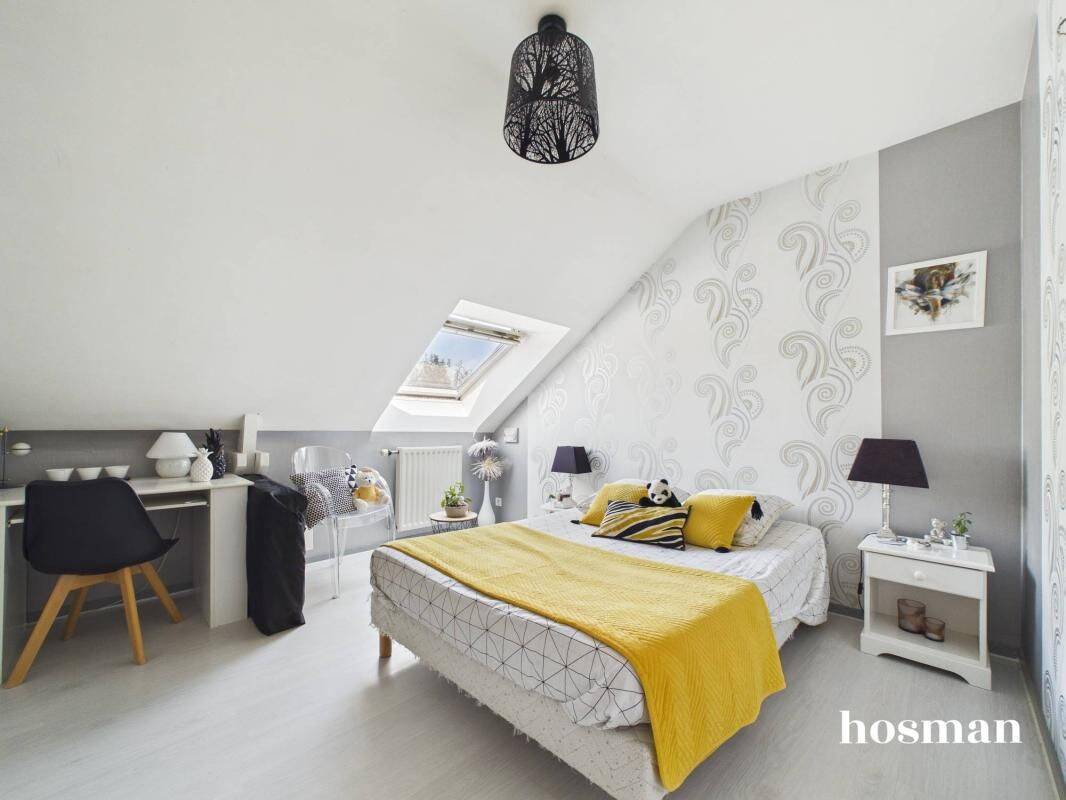 Maison de 135m² avec 4 chambres, jardin paysagé et garage - Beau — 10