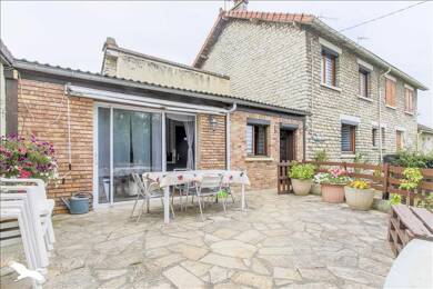 Maison à vendre 235 000 € 4 pièces 3 chambres 89 m² 431 m² de terrain Centre-Entre Deux Gares Mantes la Ville 78711