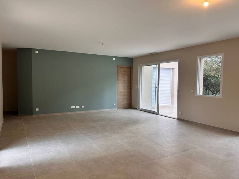 Maison à louer, 115m², SAINT RESTITUT