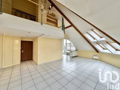 Duplex à vendre 107 000 € 4 pièces 2 chambres 88 m² Dernier étage, Étage 3/3 Centre Ville Sarrebourg 57400