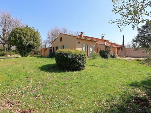 Maison de plain-pied à vendre 465 000 € 5 pièces 4 chambres 130 m² 2 637 m² de terrain Saint-Cézaire-sur-Siagne 06530