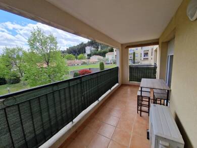 Appartement à louer 820 € 3 pièces 2 chambres 59 m² Nord Est Vedène 84270