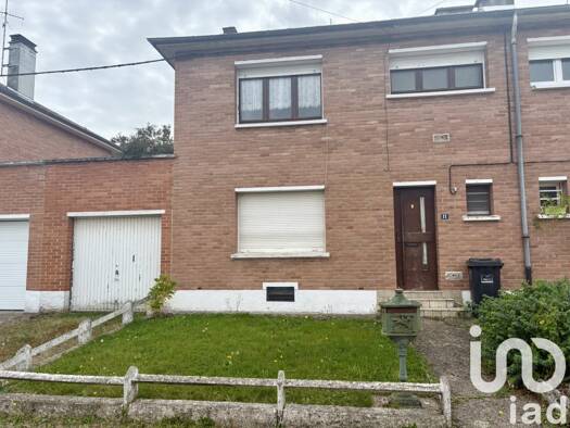 Maison de ville à vendre 70 000 € 5 pièces 3 chambres 70 m² 264 m² de terrain Frévent 62270
