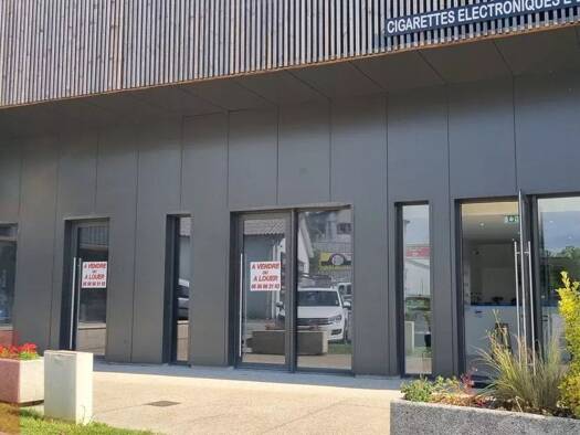 Local commercial à vendre 134 000 € 100 m² de surface de vente Pouillon 40350