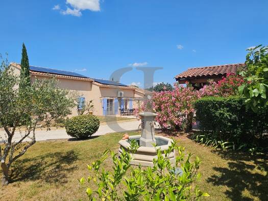 Maison de plain-pied à vendre 479 000 € 5 pièces 3 chambres 114 m² 1 500 m² de terrain Sainte-Cécile-les-Vignes 84290
