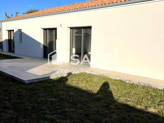 Maison de plain-pied à vendre 359 500 € 4 pièces 3 chambres 115 m² 400 m² de terrain Zone Urbanisee Chauray 79180
