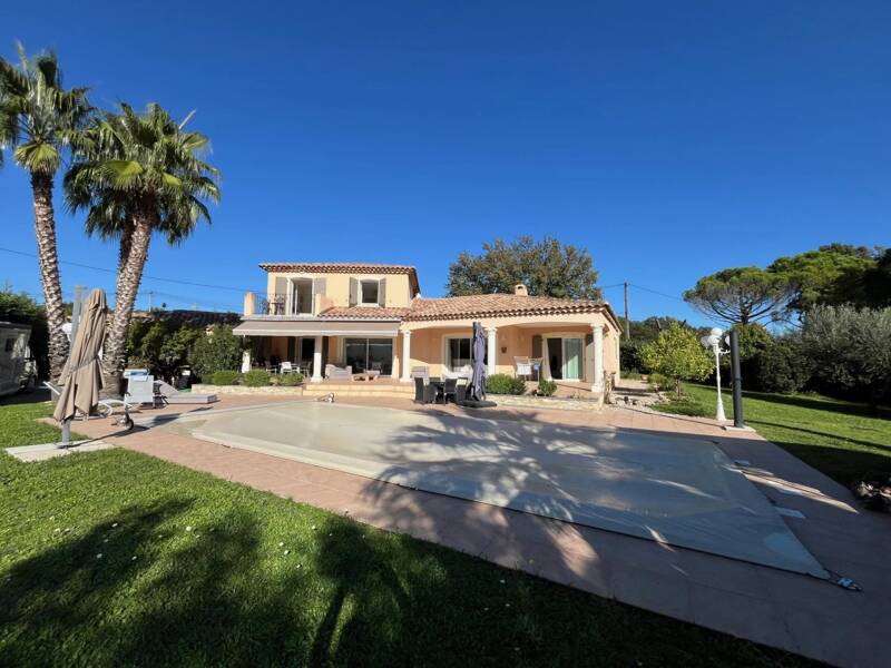 Maison à vendre, 185m², BAGNOLS EN FORET