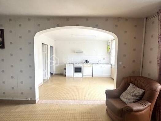 Maison à vendre 76 000 € 5 pièces 3 chambres 85 m² Aunac-sur-Charente 16460
