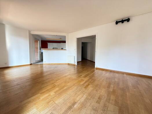 Appartement à louer 1 200 € 3 pièces 2 chambres 90 m² Étage 3/5 Vauban Esquermes Lille 59000