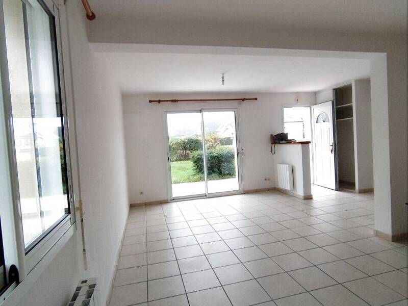 Maison à louer, 73m², PLOUBEZRE