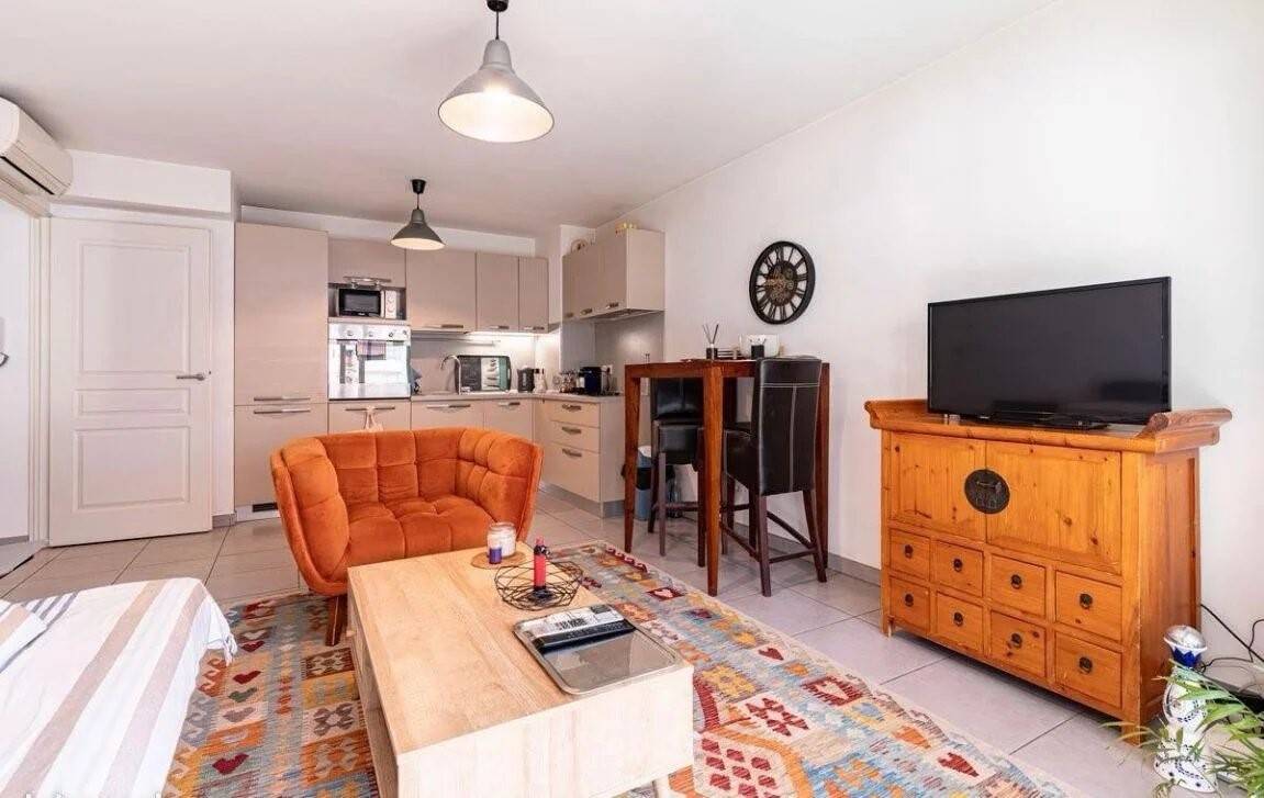 Maison à louer, 45m², JUAN LES PINS