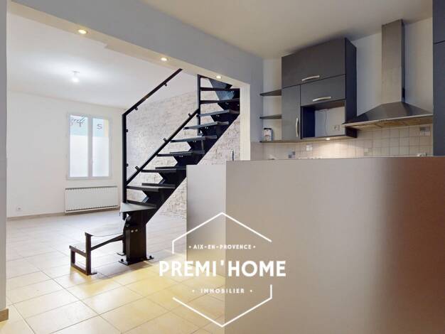 Appartement à vendre 235 000 € 3 pièces 2 chambres 65 m² RDC/1 Rousset 13790