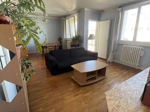 Appartement à vendre 147 000 € 3 pièces 2 chambres 63 m² Étage 2/3 Saint Claude - Torcols Besançon 25000