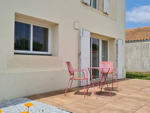 Maison à vendre 258 000 € 6 pièces 4 chambres 120 m² 518 m² de terrain Est Surgères 17700