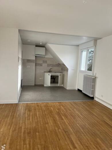 Appartement à louer 875 € 3 pièces 2 chambres 62,1 m² Dernier étage, Étage 2/2 Le Faouet 56320