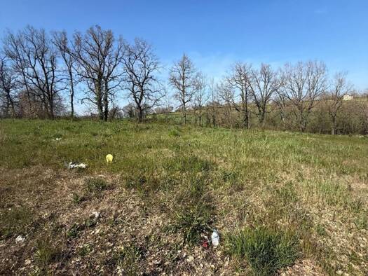 Terrain constructible à vendre 48 500 € 652 m² de terrain Lasgraisses 81300