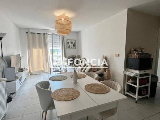 Appartement à vendre 77 700 € 3 pièces 2 chambres 57 m² Étage 2/2 Faubourg d'Isle-Neuville Saint-Quentin 02100