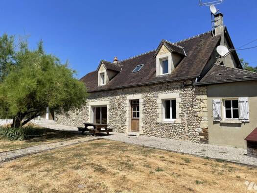 Maison à vendre 184 600 € 4 pièces 2 chambres 1 692 m² de terrain Tourouvre au Perche 61190