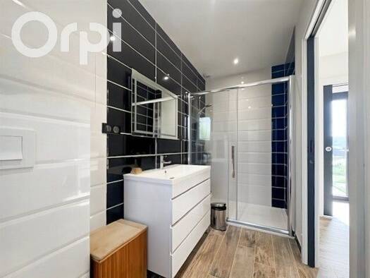 Maison à louer 400 € 2 pièces 1 chambre 29,8 m² Saint-Maurice-d'Ardèche 07200