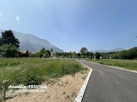 Terrain constructible viabilisé à vendre 69 500 € 461 m² de terrain Villar-Loubière 05800