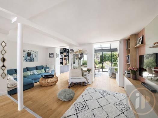 Maison à vendre 649 000 € 6 pièces 4 chambres 152 m² 200 m² de terrain Mairie Poissy 78300