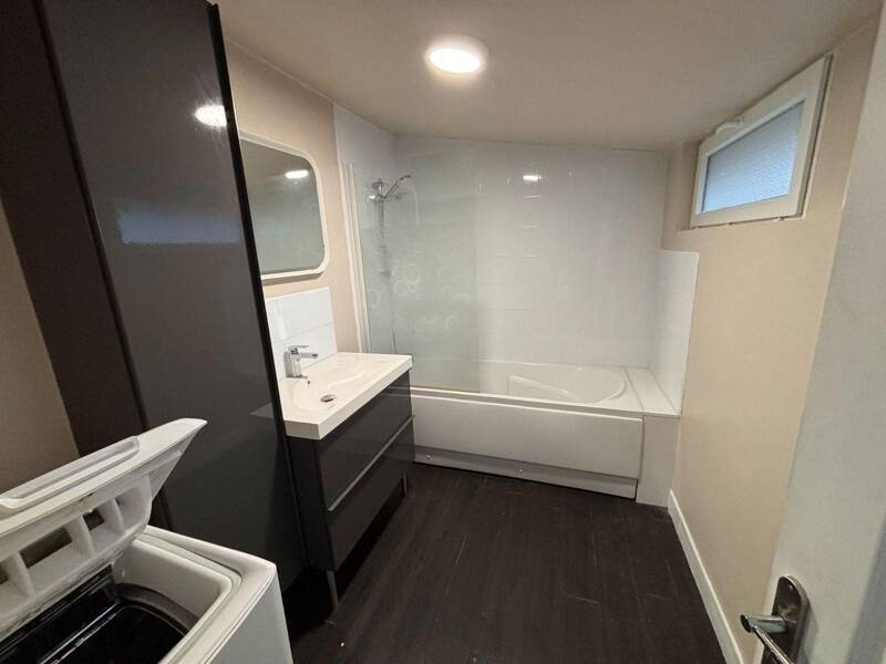 Maison à louer, 61m², EU