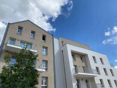 Appartement à louer 797 € 3 pièces 2 chambres 69 m² 2ème étage Rechèvres-Bas Menus-Boulevard Chartres 28000