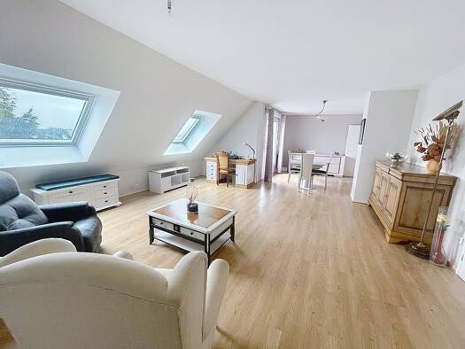 Appartement à vendre 249 000 € 6 pièces 4 chambres 111,7 m² Étage 4/4 Morier-Rigny-Pont Volant-Joué Centre Joué-lès-Tours 37300