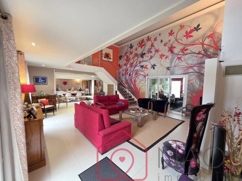 Maison à vendre, 389m², SAINT JEAN DE BRAYE